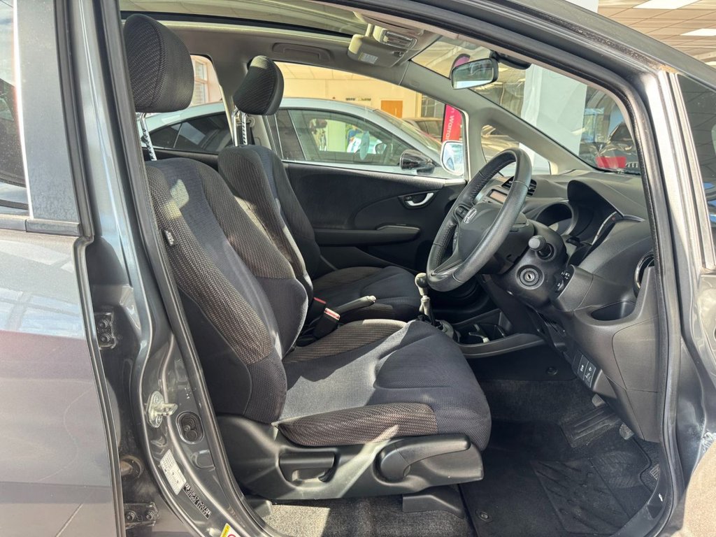 Used Honda Jazz 2013 for sale - 76056881: Photo 12