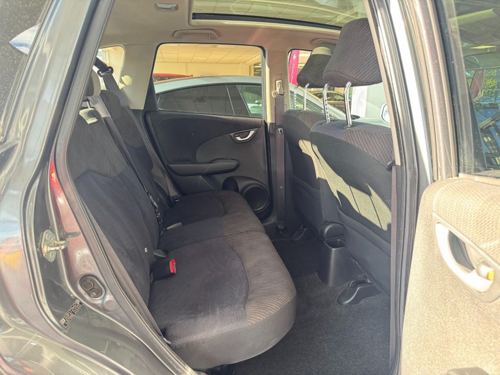 Used Honda Jazz 2013 for sale - 76056881: Photo 17