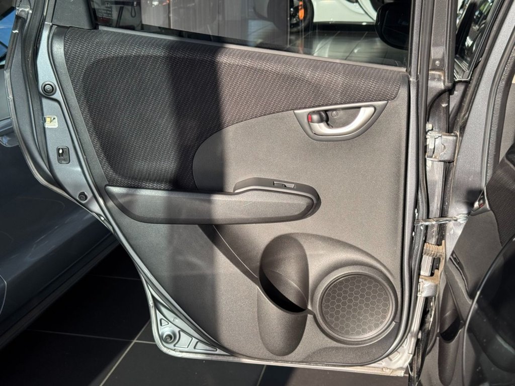 Used Honda Jazz 2013 for sale - 76056881: Photo 24