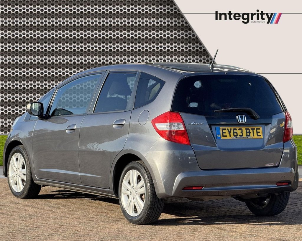 Used Honda Jazz 2013 for sale - 76056881: Photo 6