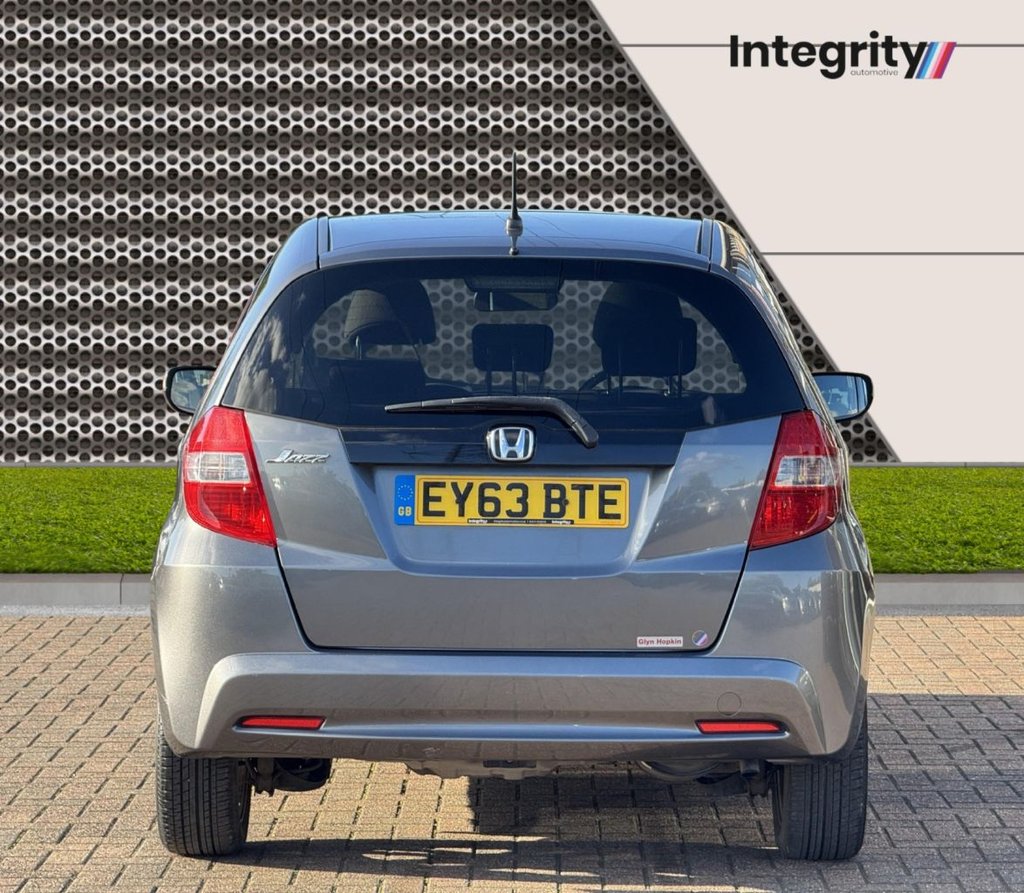 Used Honda Jazz 2013 for sale - 76056881: Photo 7