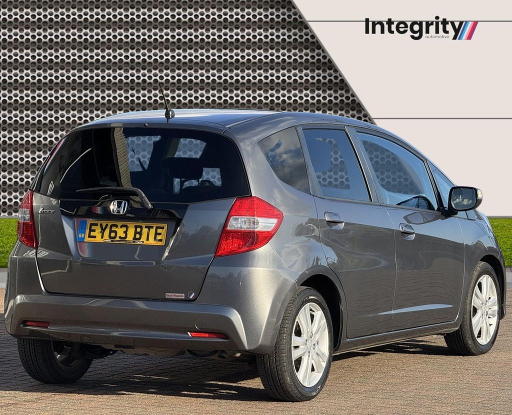 Used Honda Jazz 2013 for sale - 76056881: Photo 8