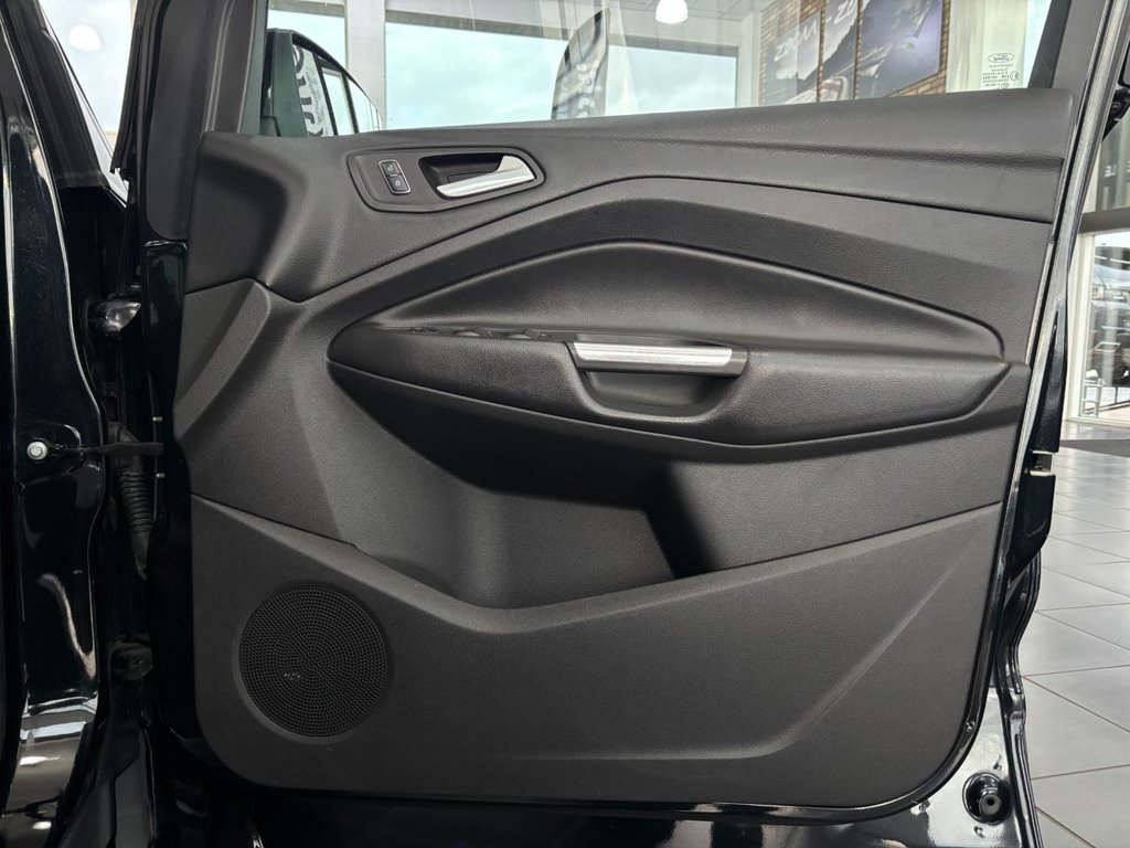 Used Ford Kuga 2014 for sale - 76439317: Photo 16