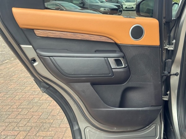 Used Land Rover Discovery 2018 for sale - 73801244: Photo 31