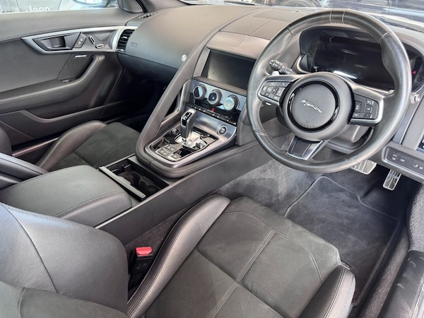 Used Jaguar F-Type 2022 for sale - 74296125: Photo 11
