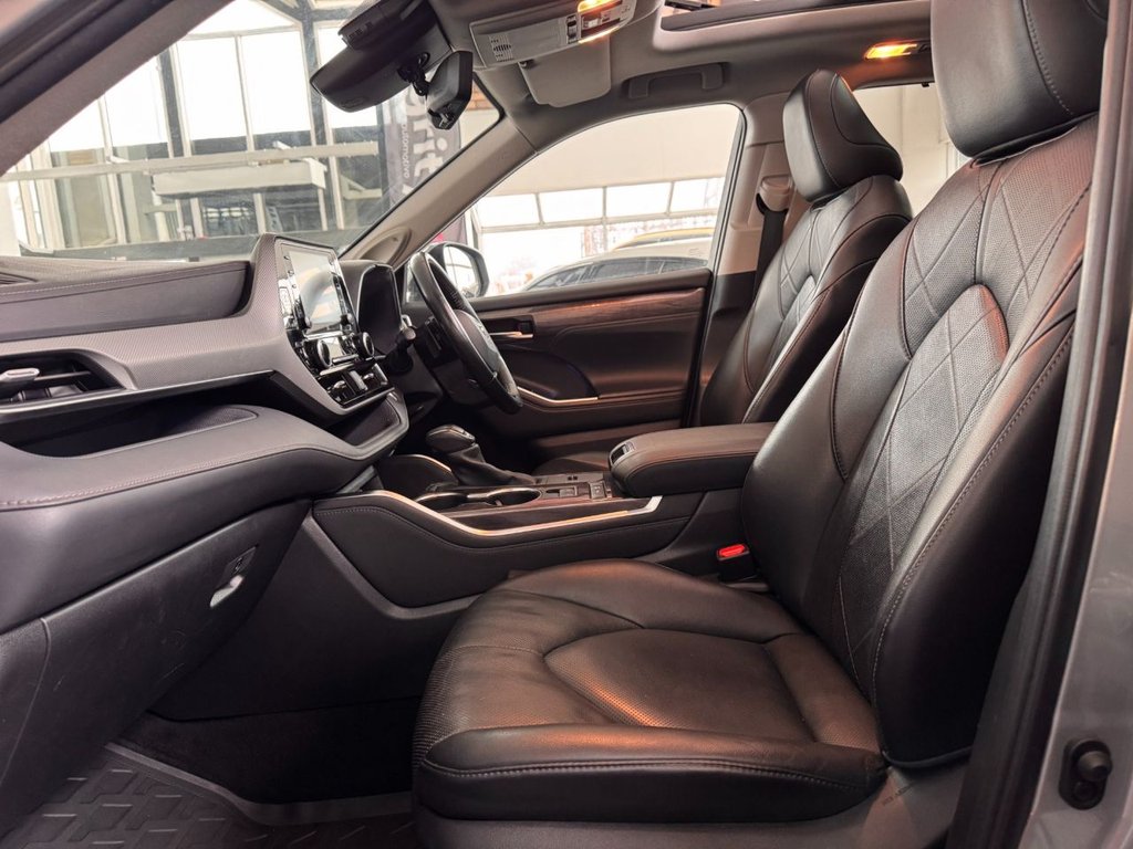 Used Toyota Highlander 2021 for sale - 77780846: Photo 30