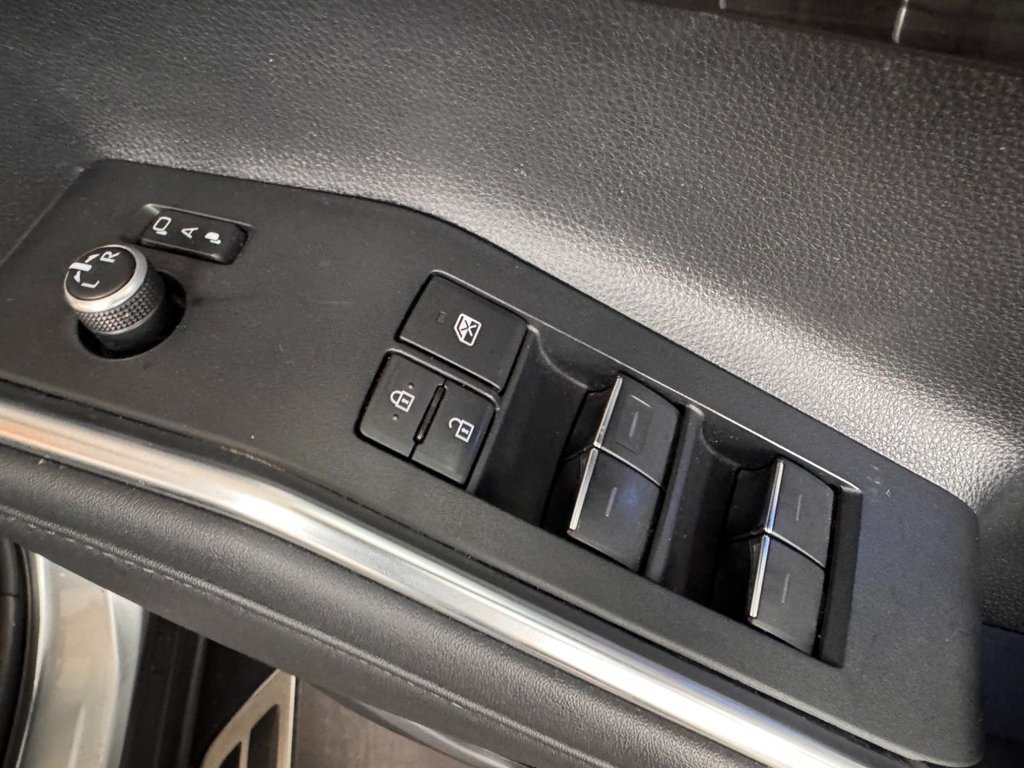 Used Toyota Highlander 2021 for sale - 77780846: Photo 33