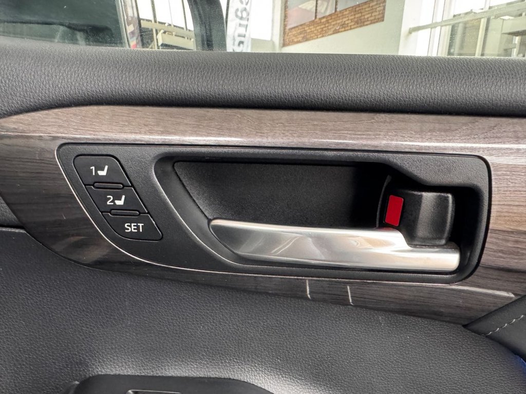 Used Toyota Highlander 2021 for sale - 77780846: Photo 34