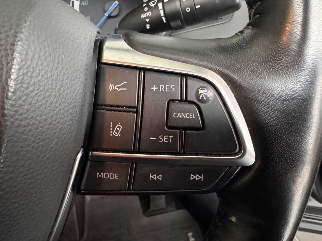 Used Toyota Highlander 2021 for sale - 77780846: Photo 39