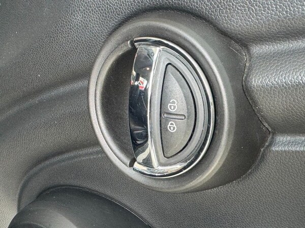 Used MINI Hatch 2017 for sale - 75548510: Photo 32