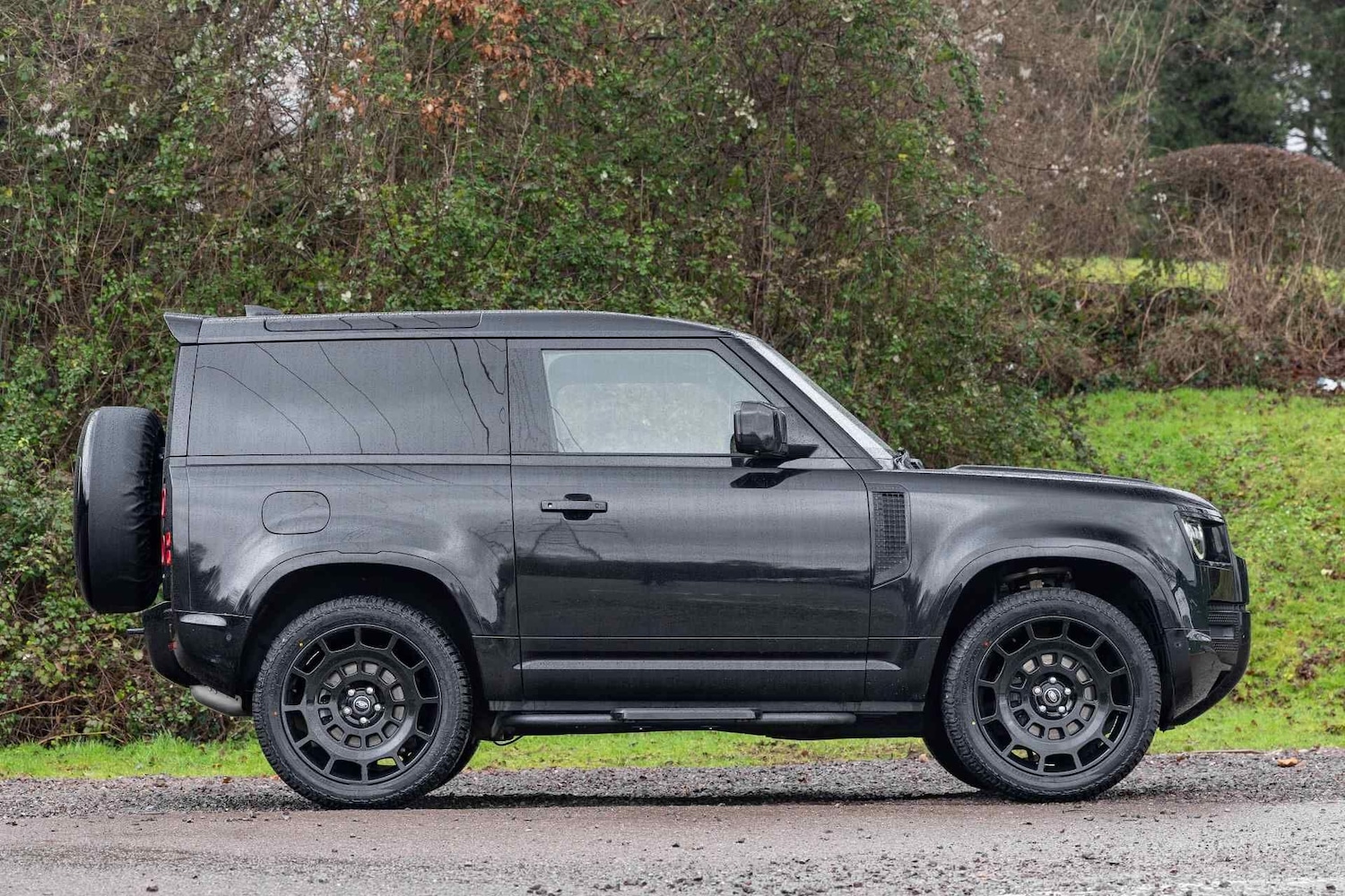 Used Land Rover Defender 2024 for sale - 77279282: Photo 2