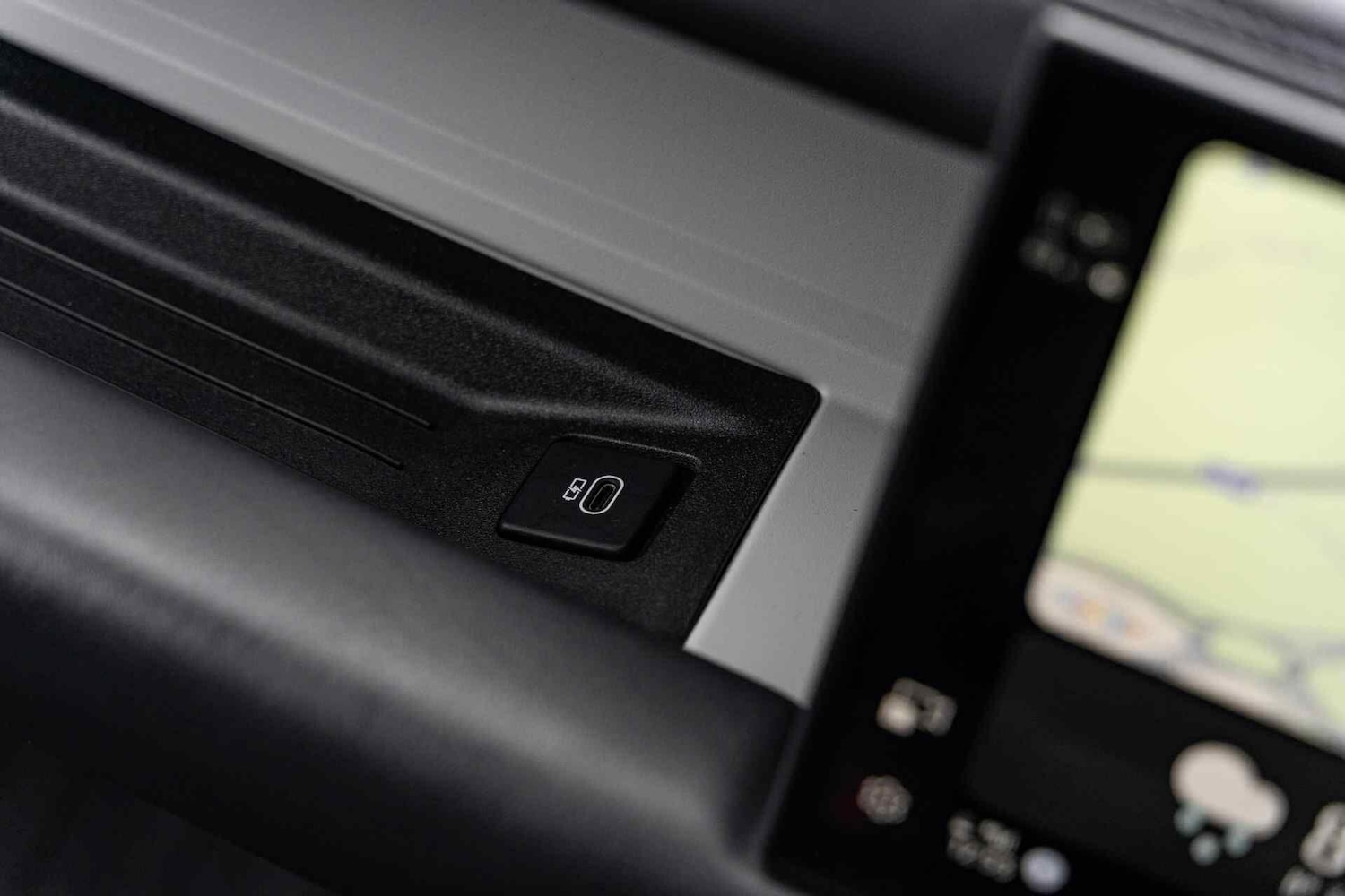 Used Land Rover Defender 2024 for sale - 77279282: Photo 36