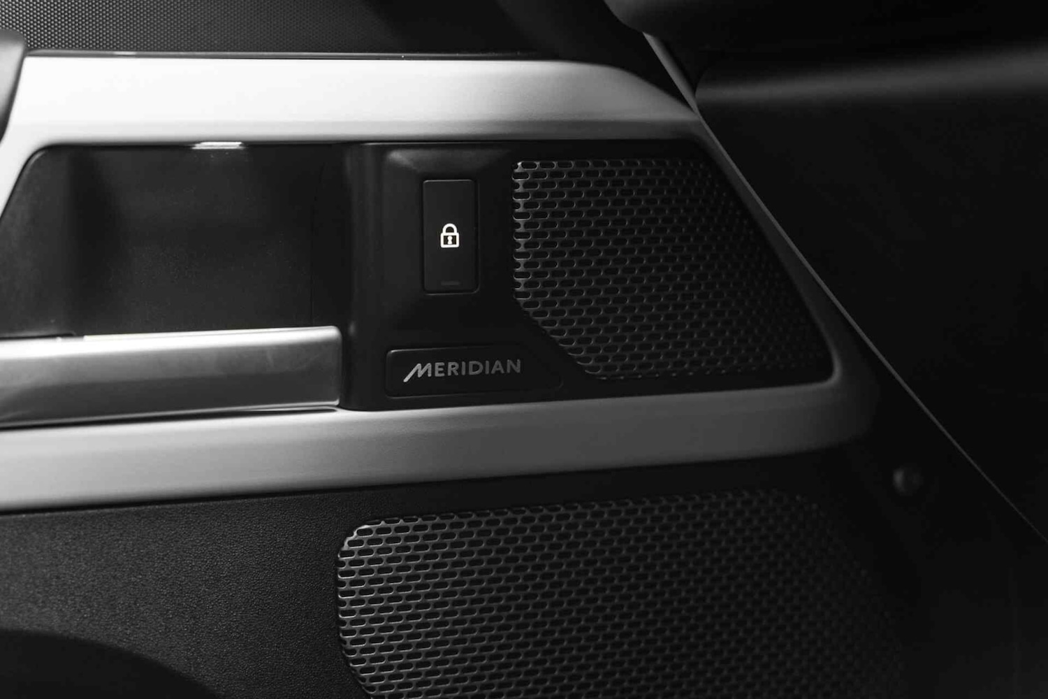 Used Land Rover Defender 2024 for sale - 77279282: Photo 45