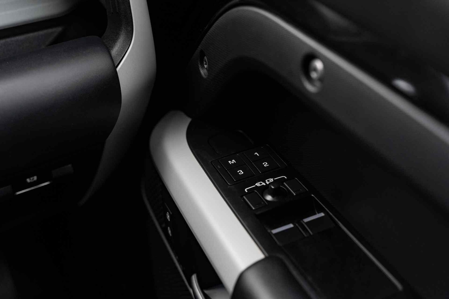 Used Land Rover Defender 2024 for sale - 77279282: Photo 46