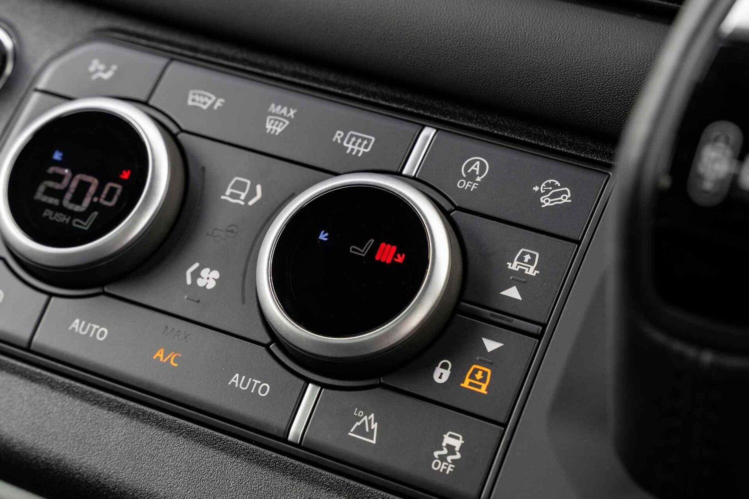 Used Land Rover Defender 2024 for sale - 77441421: Photo 25