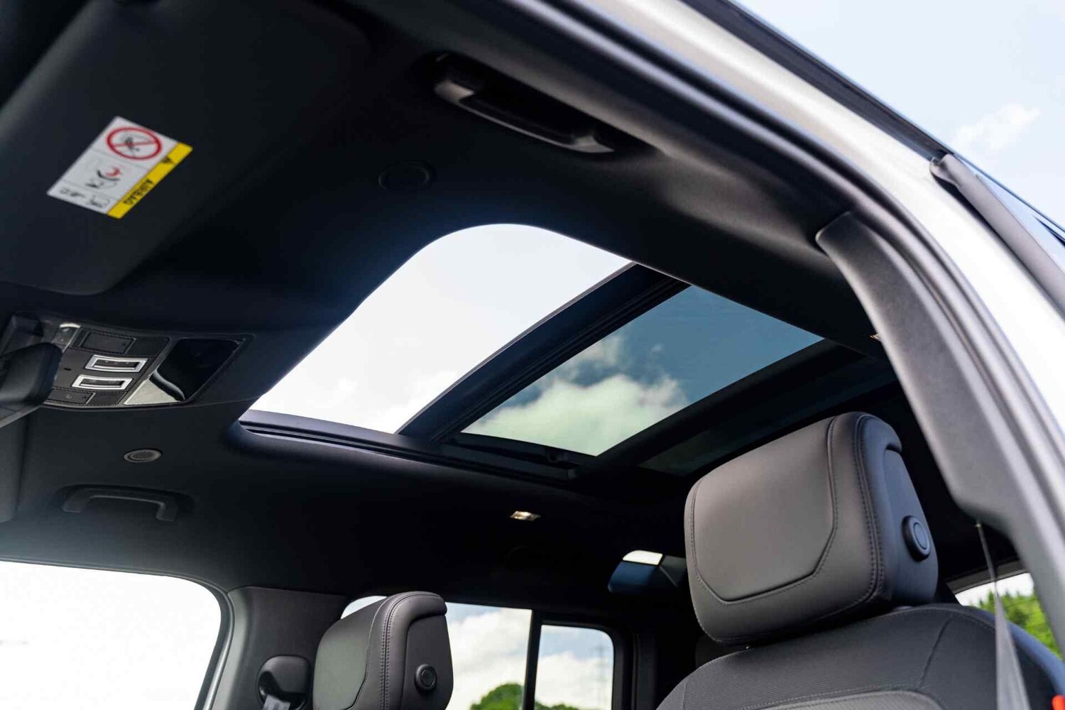 Used Land Rover Defender 2024 for sale - 77441421: Photo 6