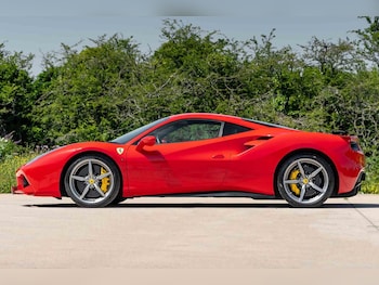 Used Ferrari 488 2018 for sale - 79012808: Photo