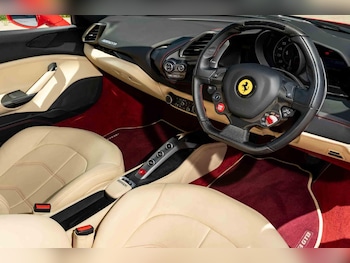 Used Ferrari 488 2018 for sale - 79012808: Photo