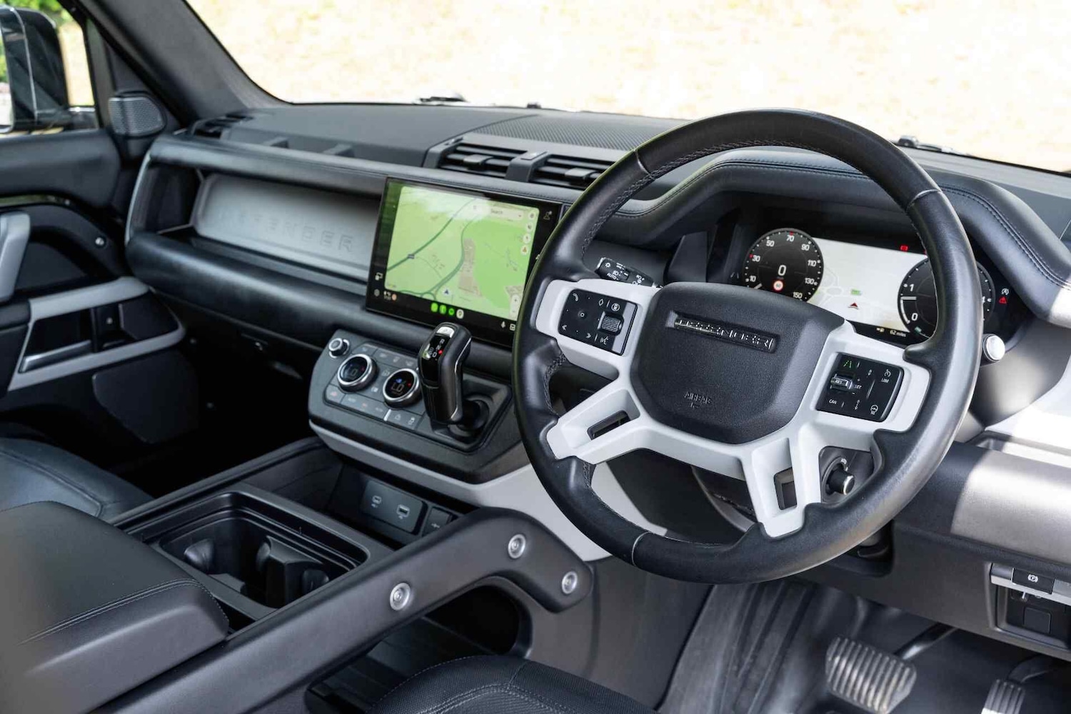 Used Land Rover Defender 2024 for sale - 77157649: Photo 31