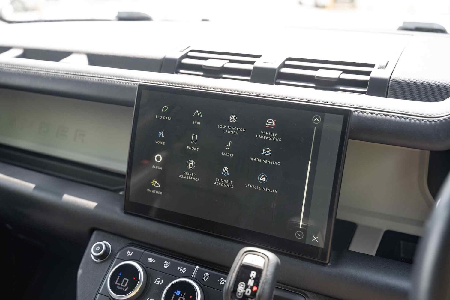 Used Land Rover Defender 2024 for sale - 77157649: Photo 35