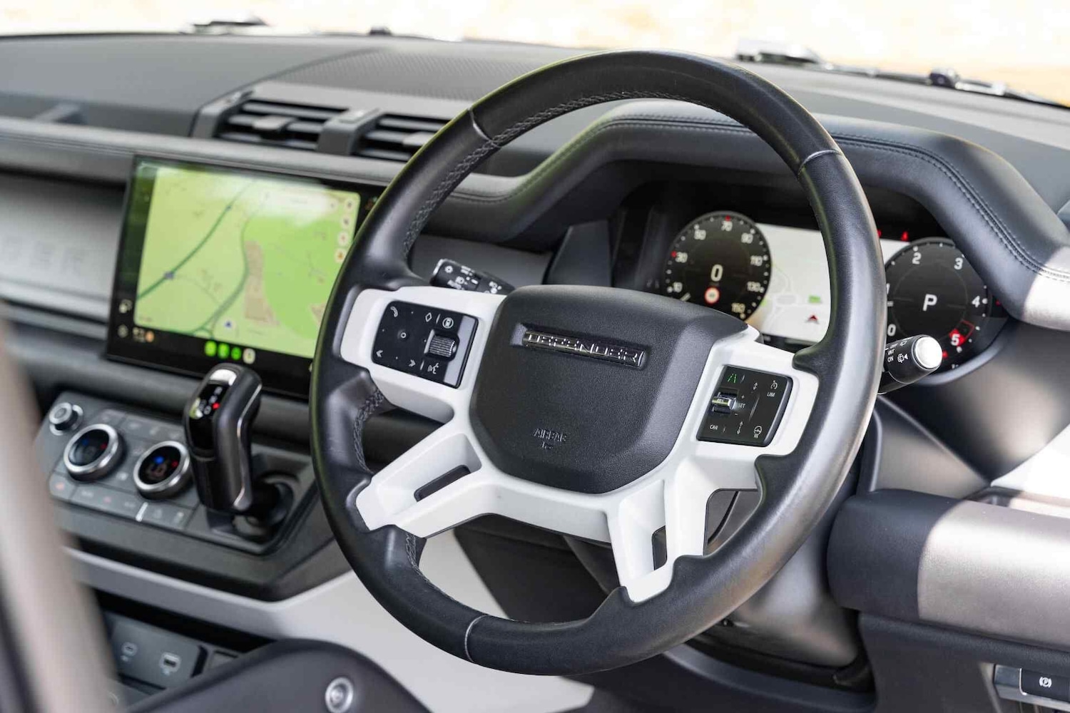 Used Land Rover Defender 2024 for sale - 77157649: Photo 39