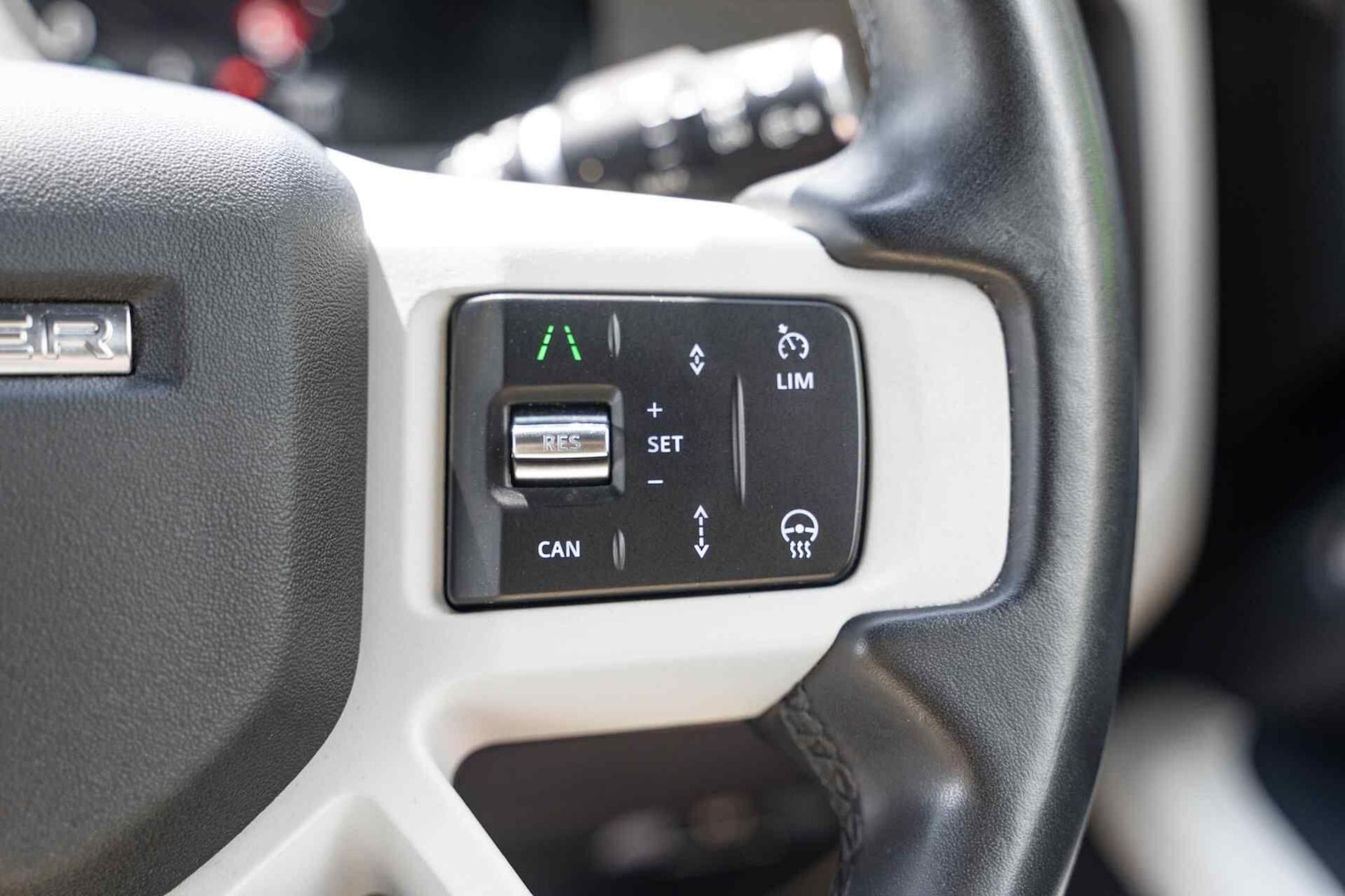 Used Land Rover Defender 2024 for sale - 77157649: Photo 41