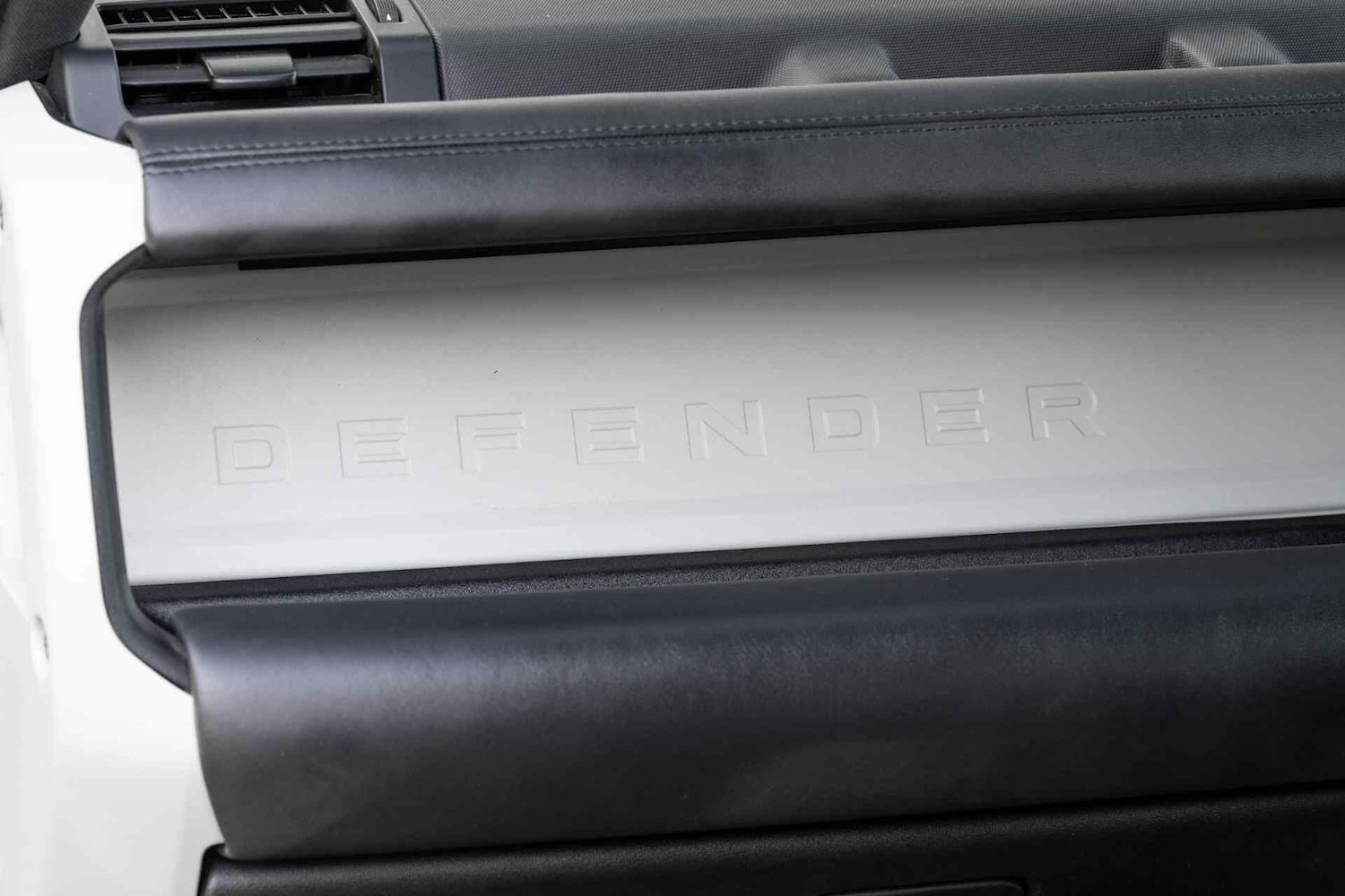 Used Land Rover Defender 2024 for sale - 77157649: Photo 46