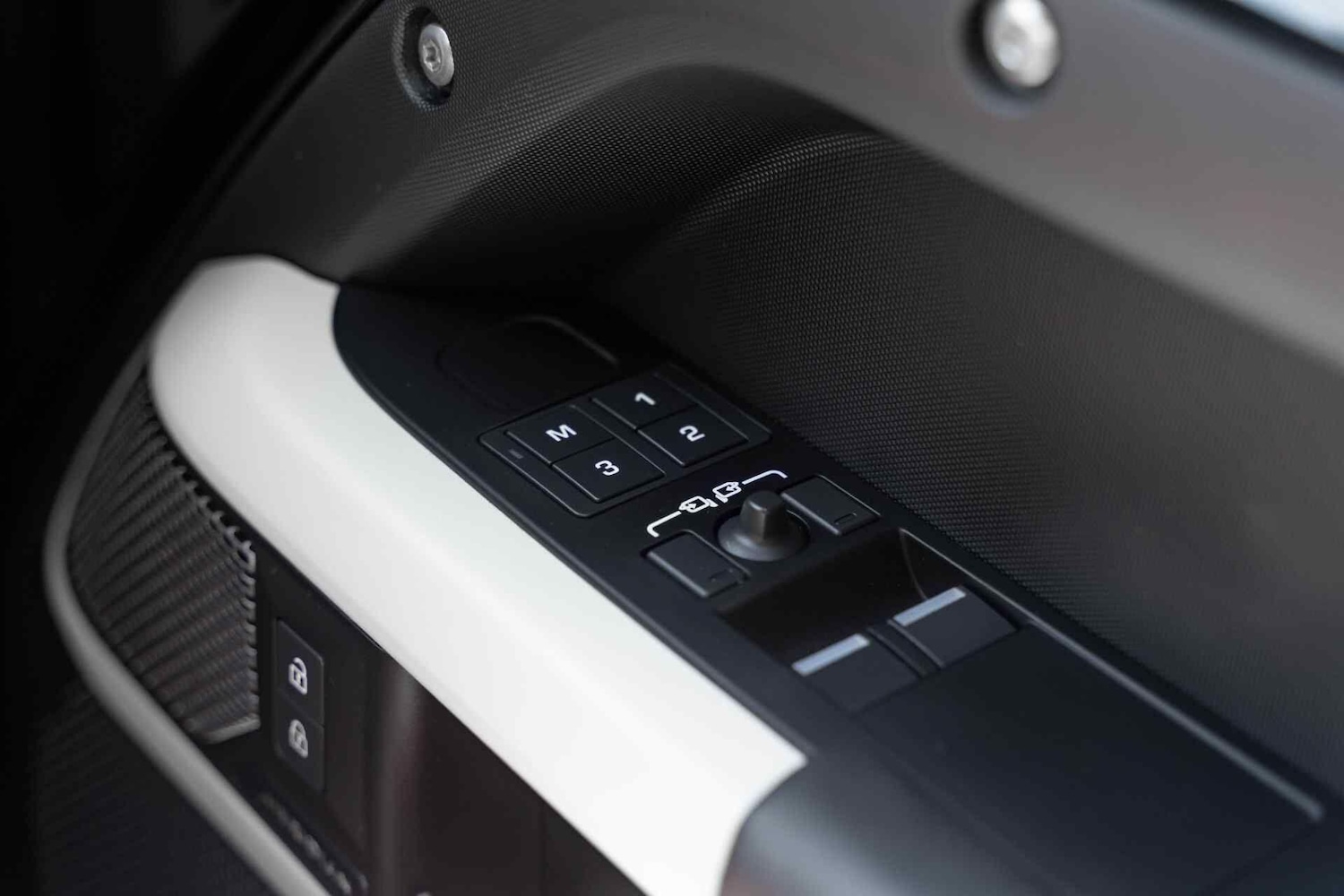 Used Land Rover Defender 2024 for sale - 77157649: Photo 54