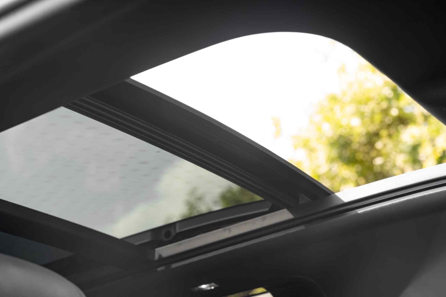 Used Land Rover Defender 2024 for sale - 77157649: Photo 6