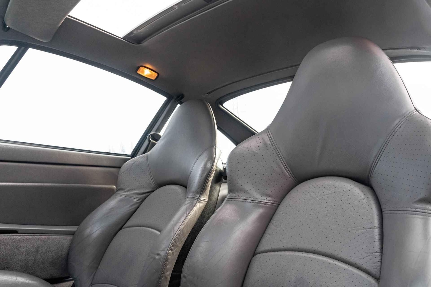 Used Porsche 911 for sale - 77157650: Photo 32