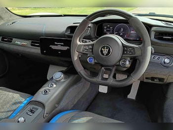 Used Maserati MC20 2024 for sale - 78276129: Photo