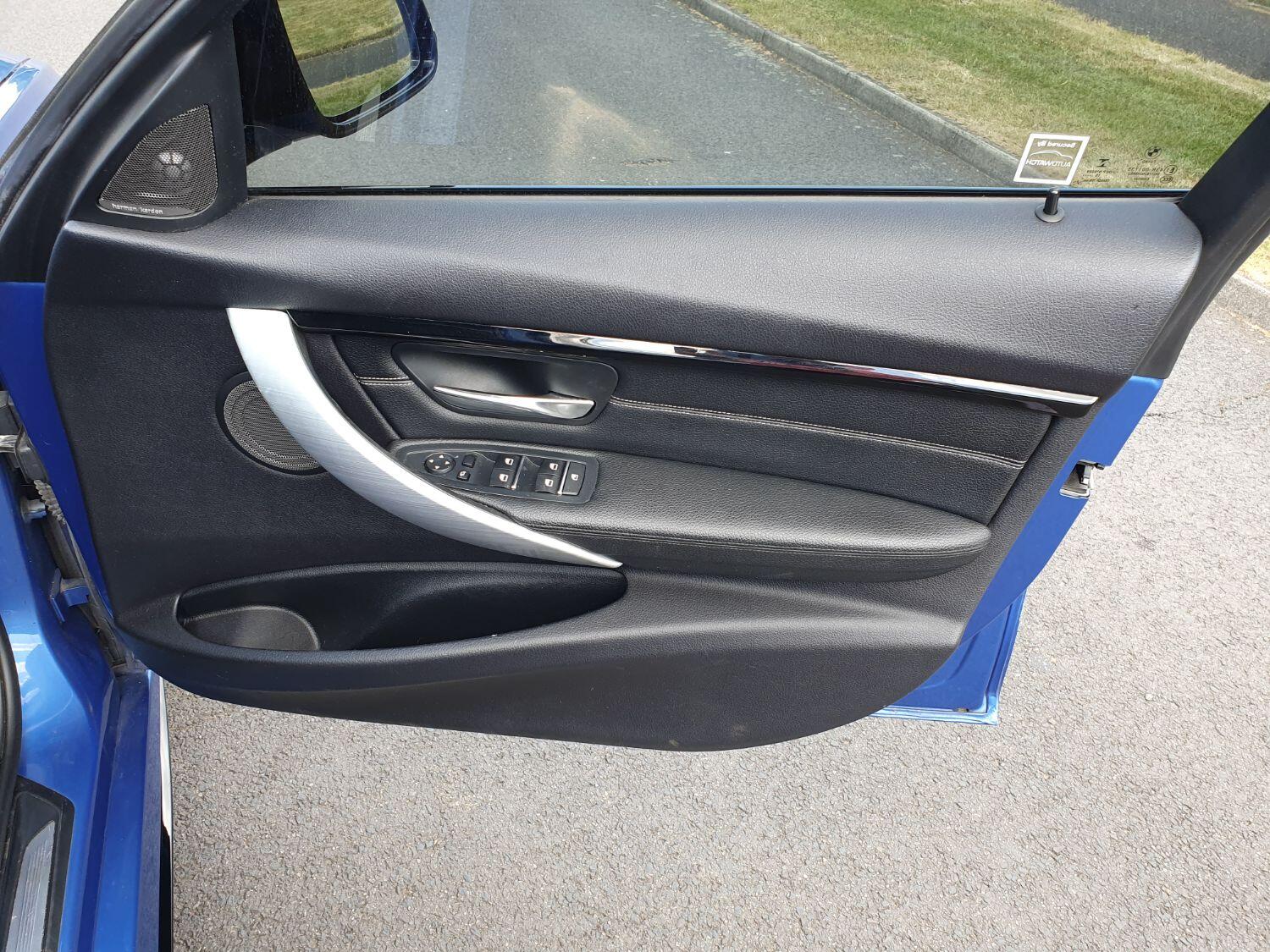 Used BMW 3 Series 2016 for sale - 76534096: Photo 37