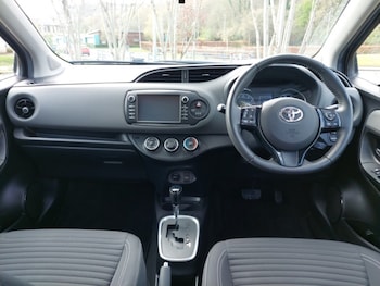 Used Toyota Yaris 2019 for sale - 78269024: Photo
