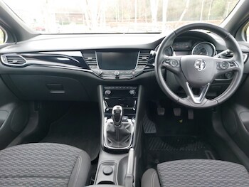 Used Vauxhall Astra 2018 for sale - 77999403: Photo