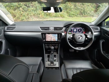 Used Skoda Superb 2021 for sale - 76053438: Photo 2
