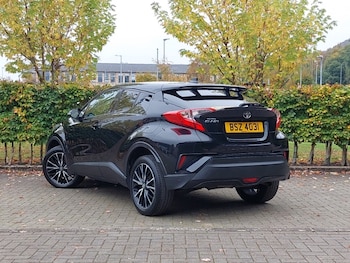 Used Toyota C-HR 2017 for sale - 76301843: Photo 3