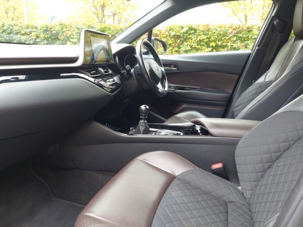 Used Toyota C-HR 2017 for sale - 76301843: Photo 5