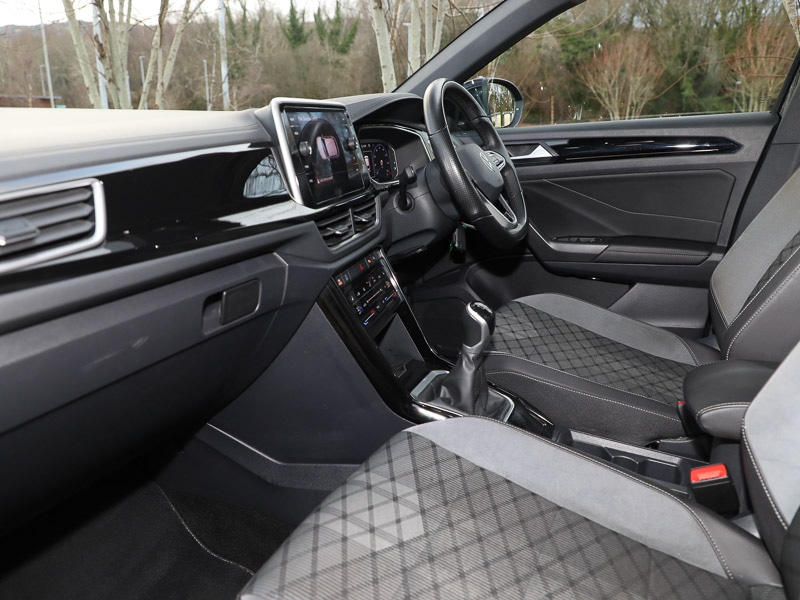 Used Volkswagen T-Roc 2022 for sale - 77265526: Photo 2