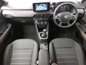 Used Dacia Sandero Stepway 2022 for sale - 76195572: Photo 2