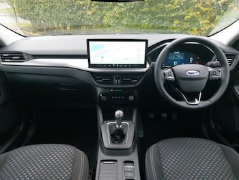 Used Ford Kuga 2025 for sale - 76150451: Photo 2