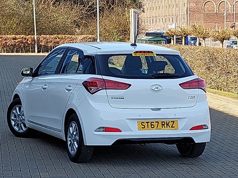 Used Hyundai i20 2017 for sale - 77947451: Photo 3