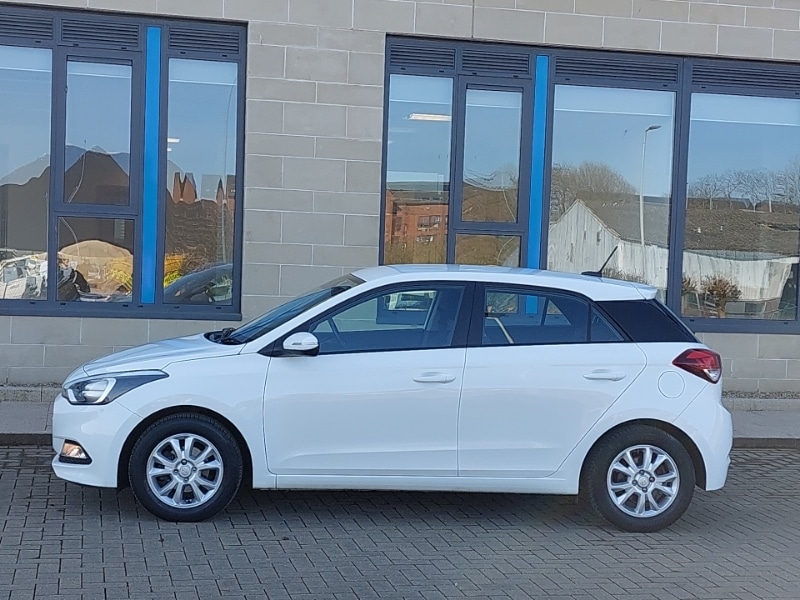 Used Hyundai i20 2017 for sale - 77947451: Photo 4