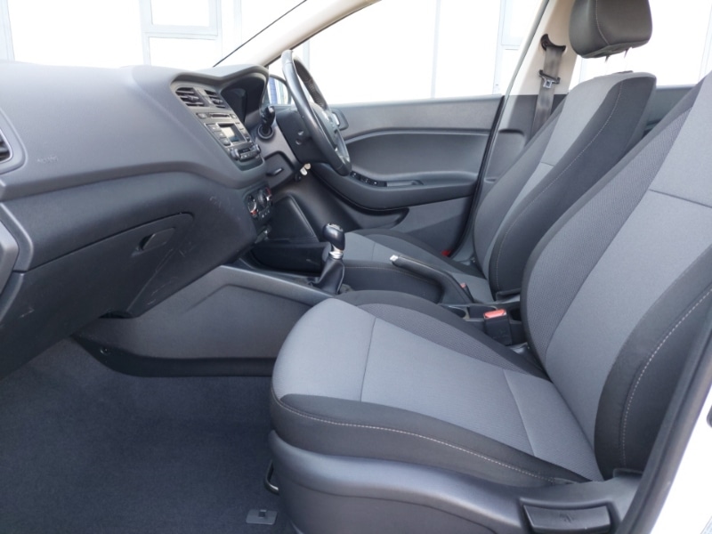 Used Hyundai i20 2017 for sale - 77947451: Photo 5