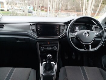 Used Volkswagen T-Roc 2019 for sale - 77518283: Photo