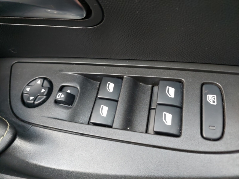 Used Peugeot 2008 2021 for sale - 76721920: Photo 15