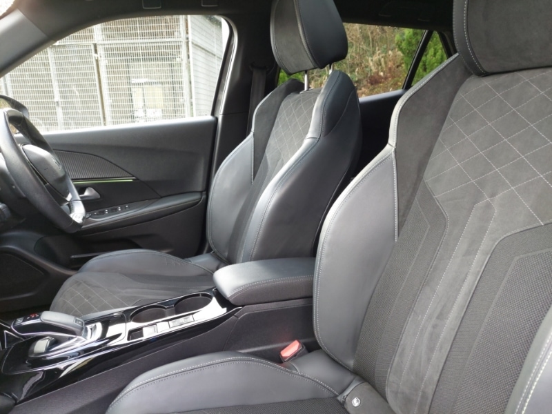 Used Peugeot 2008 2021 for sale - 76721920: Photo 5