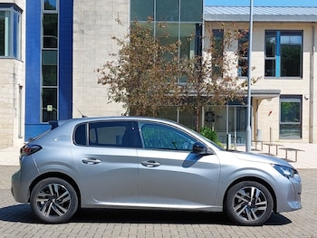 Used Peugeot 208 2023 for sale - 78932871: Photo