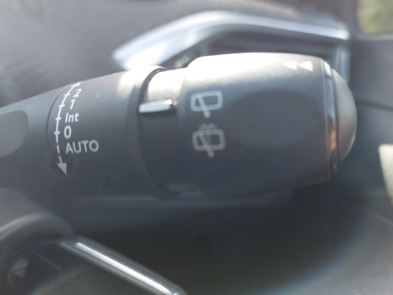 Used Peugeot 208 2018 for sale - 78156105: Photo 18