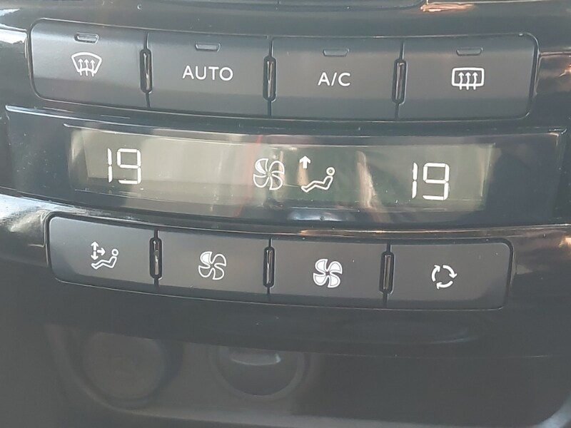 Used Peugeot 208 2018 for sale - 78156105: Photo 19