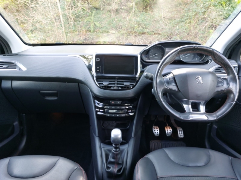 Used Peugeot 208 2018 for sale - 78156105: Photo 2